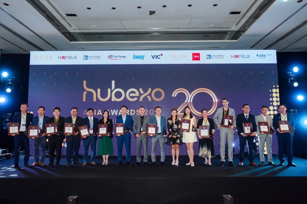 DH VIỆT NAM tài trợ cho sự kiện Hubexo Asian Award