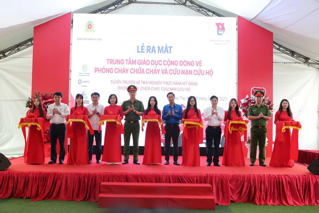 Lễ ra mắt Trung tâm giáo dục cộng đồng về Phòng cháy chữa cháy Phú Thọ